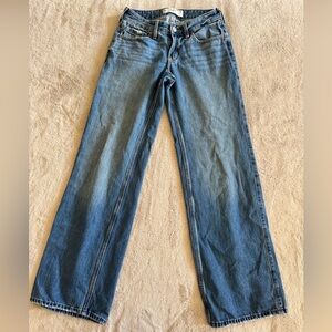 Hollister Women’s Low Rise Baggy Jeans W 24 L